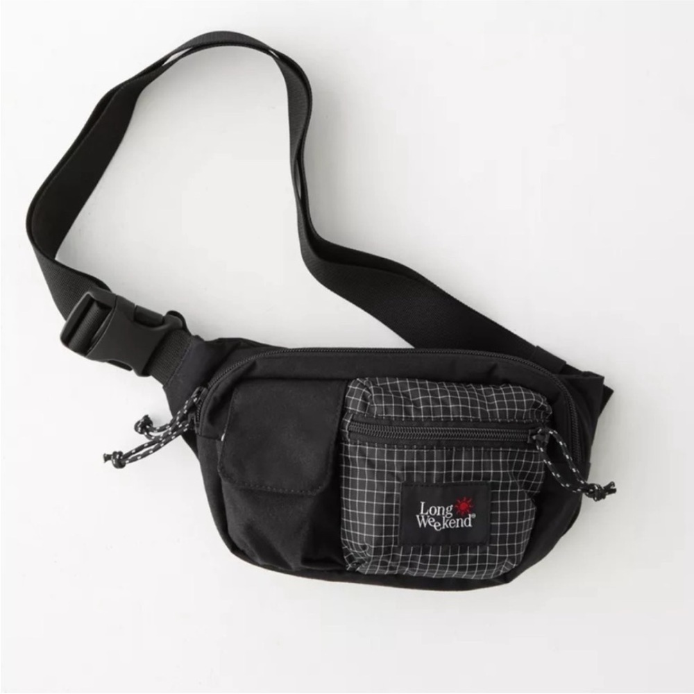 NWT Long Weekend Monterey Sling Camera Bag